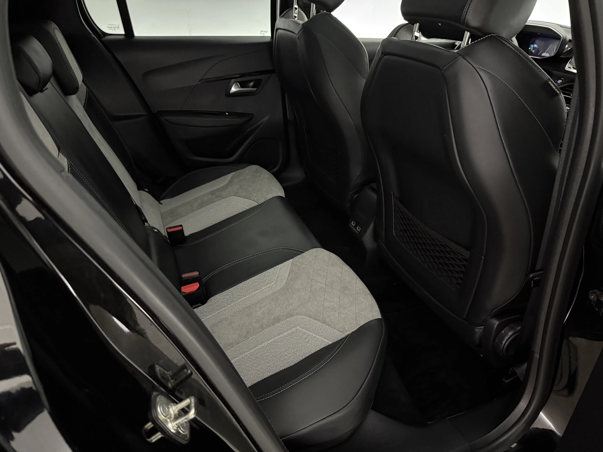 Hoofdafbeelding Peugeot e-208