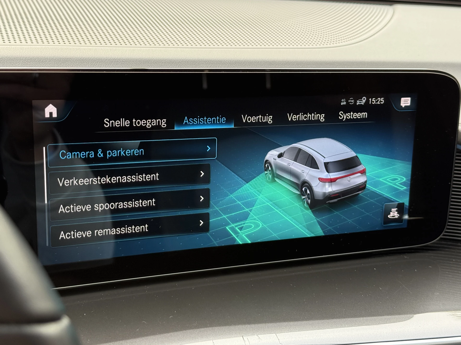 Hoofdafbeelding Mercedes-Benz EQC
