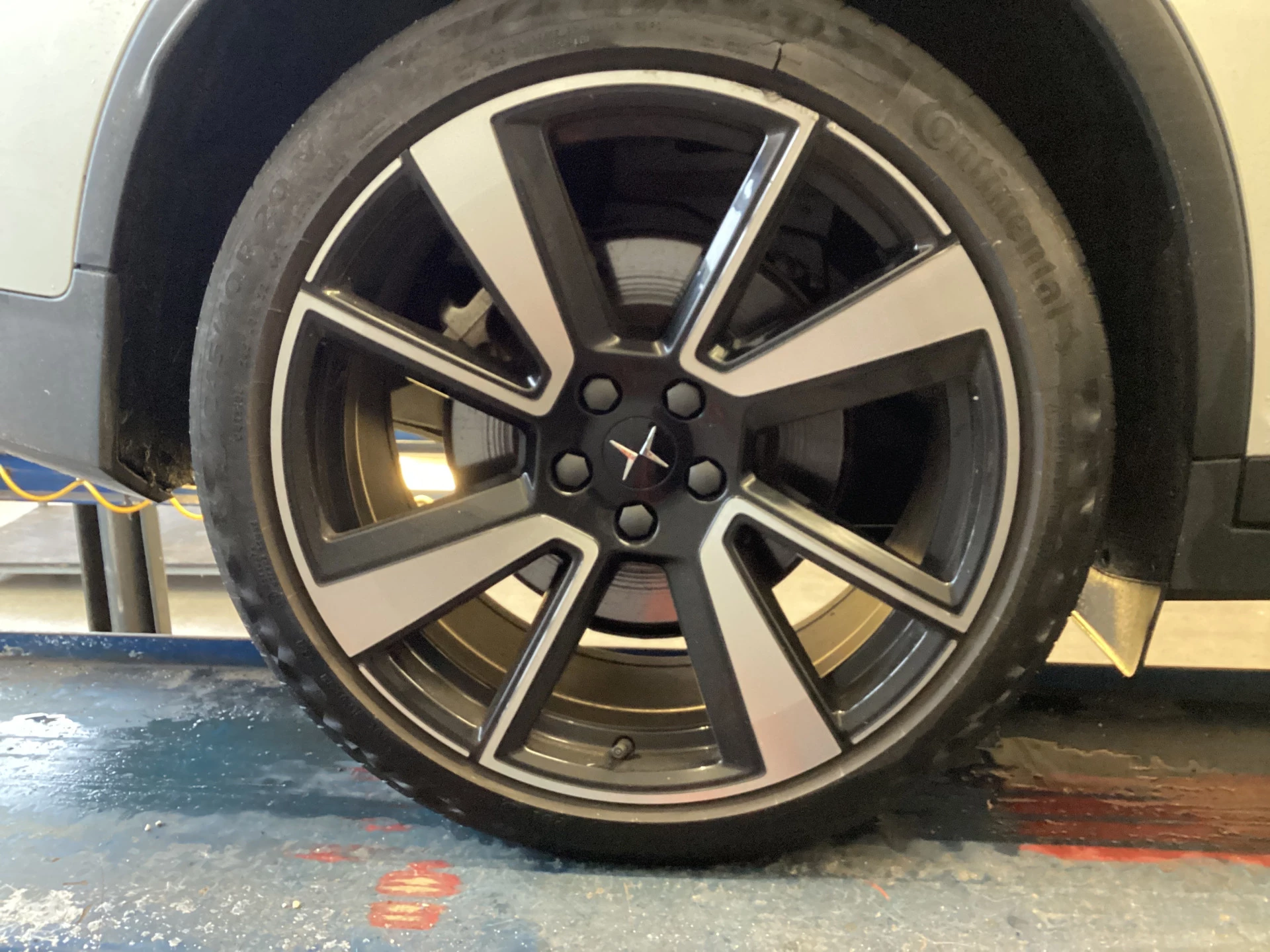 Hoofdafbeelding Polestar 2