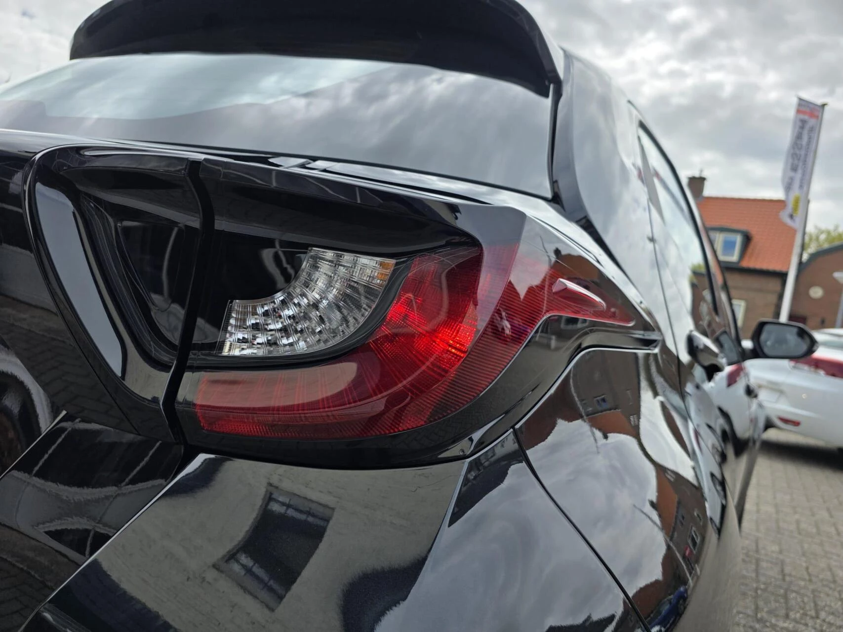 Hoofdafbeelding Mazda 2 Hybrid