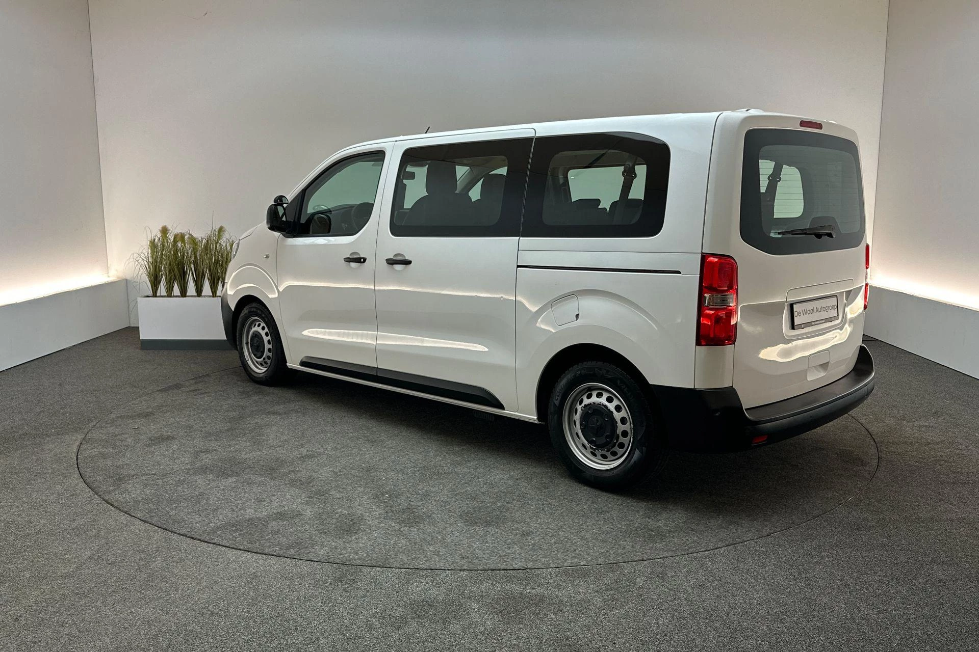 Hoofdafbeelding Peugeot Traveller