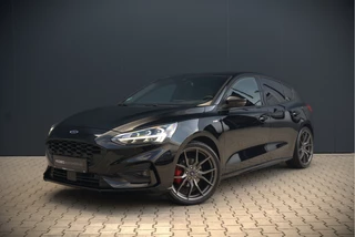 Hoofdafbeelding Ford Focus Ford Focus 1.5 EcoBoost ST Line Business | Stoelverwarming | Stuurverwarming | Automaat | Navigatie | Camera | Apple Carplay | Cruise Control | Keyless | LED | PDC |