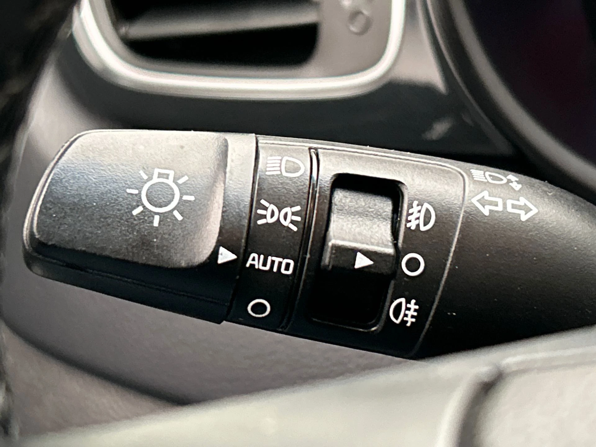 Hoofdafbeelding Kia Carens
