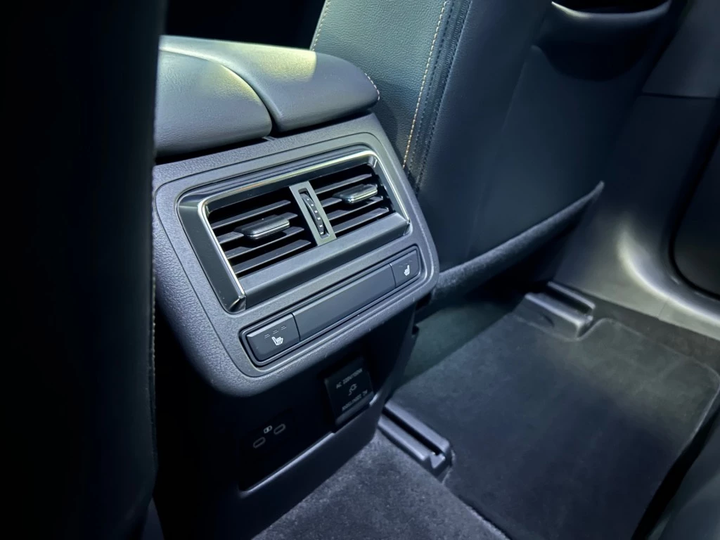 Hoofdafbeelding Mazda CX-60