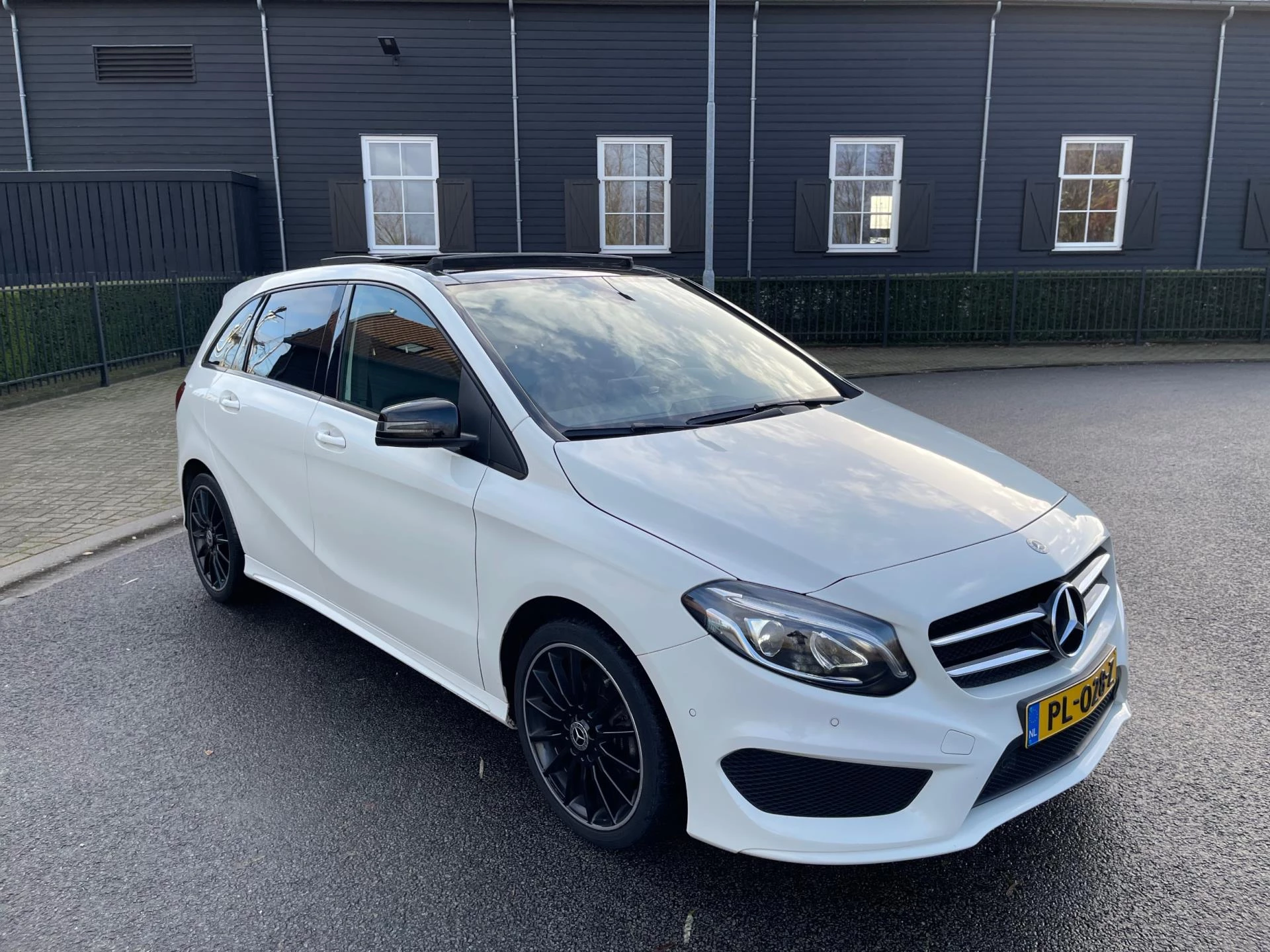 Hoofdafbeelding Mercedes-Benz B-Klasse