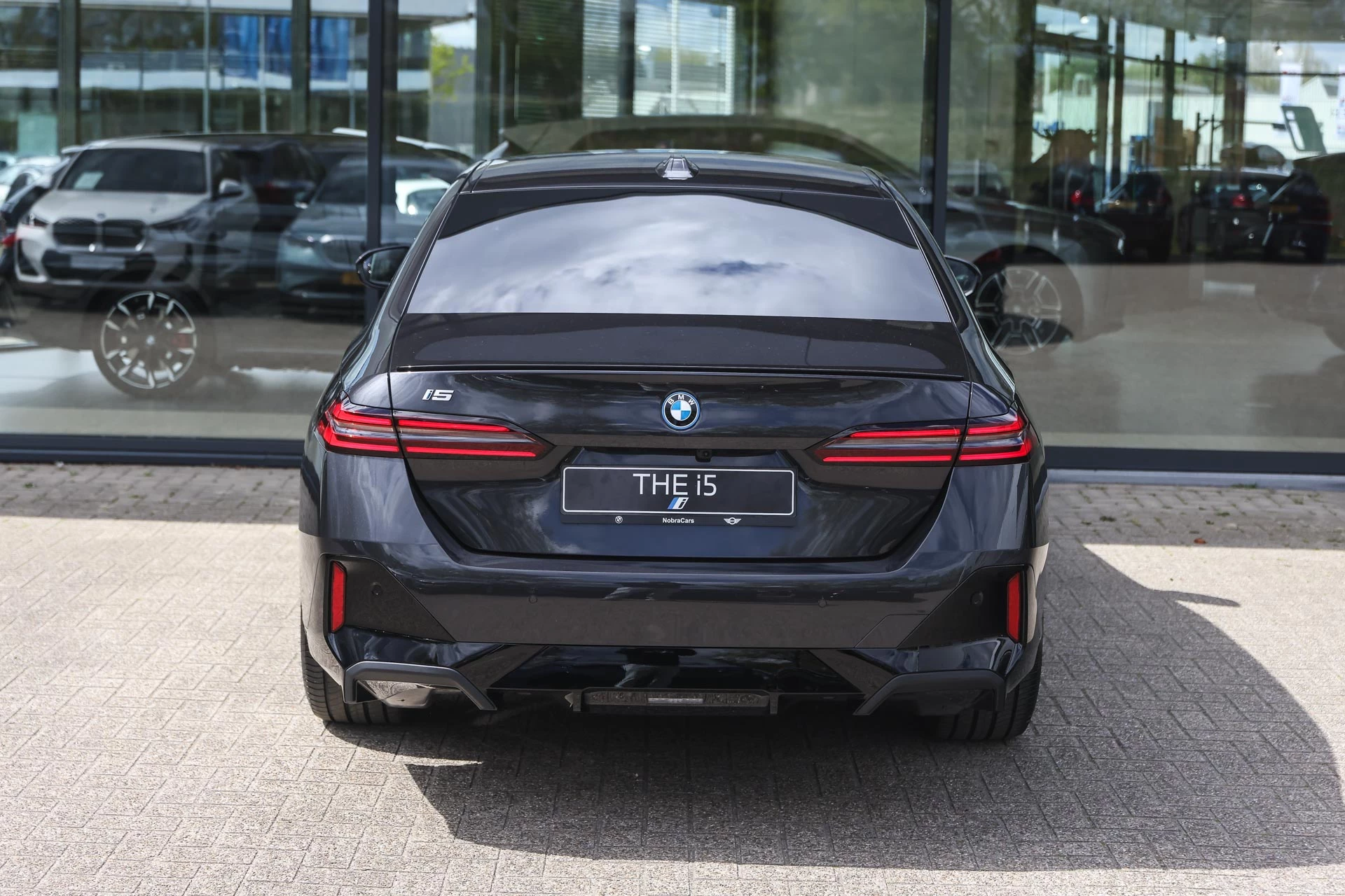 Hoofdafbeelding BMW i5