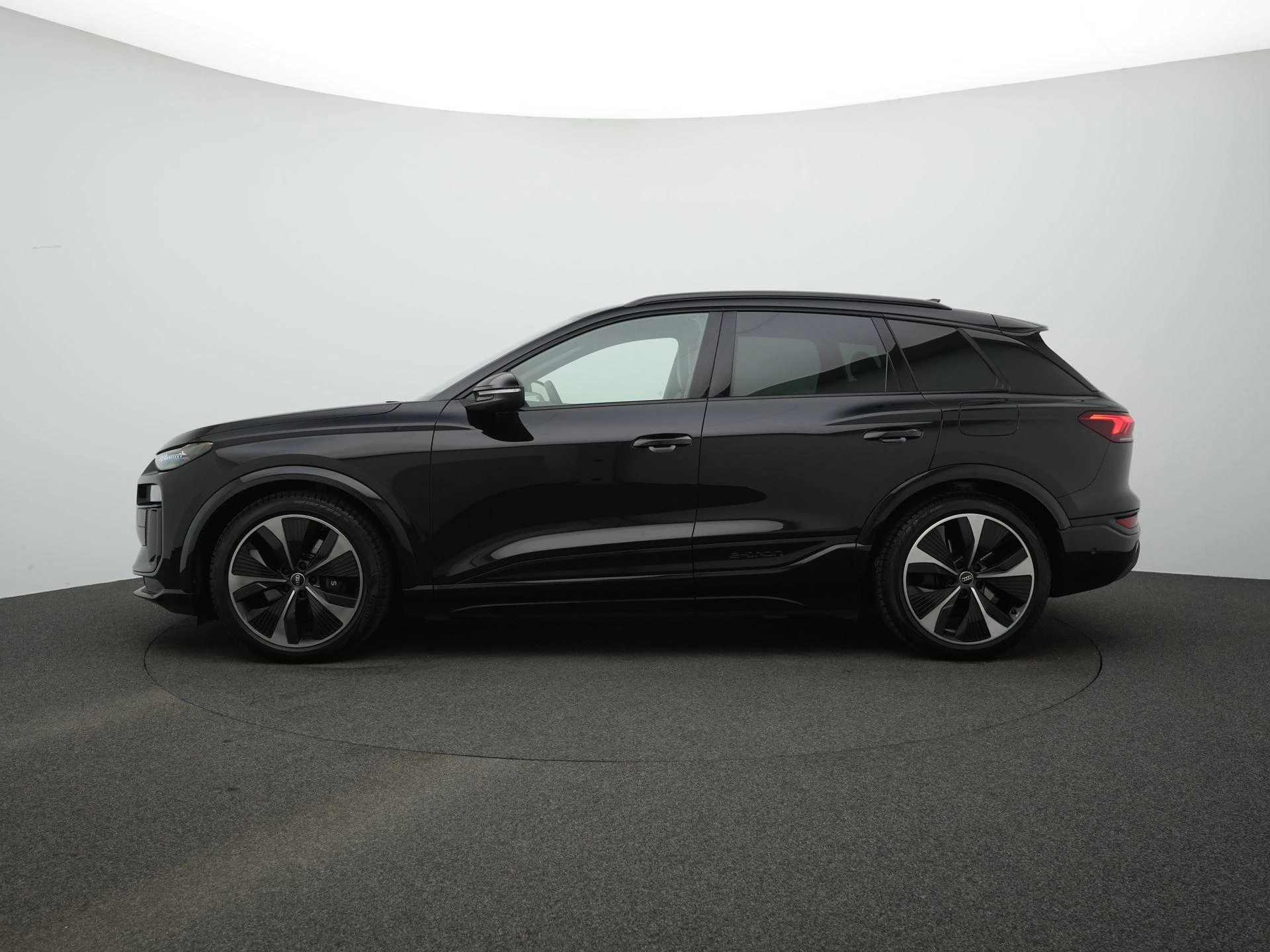 Hoofdafbeelding Audi SQ6 e-tron