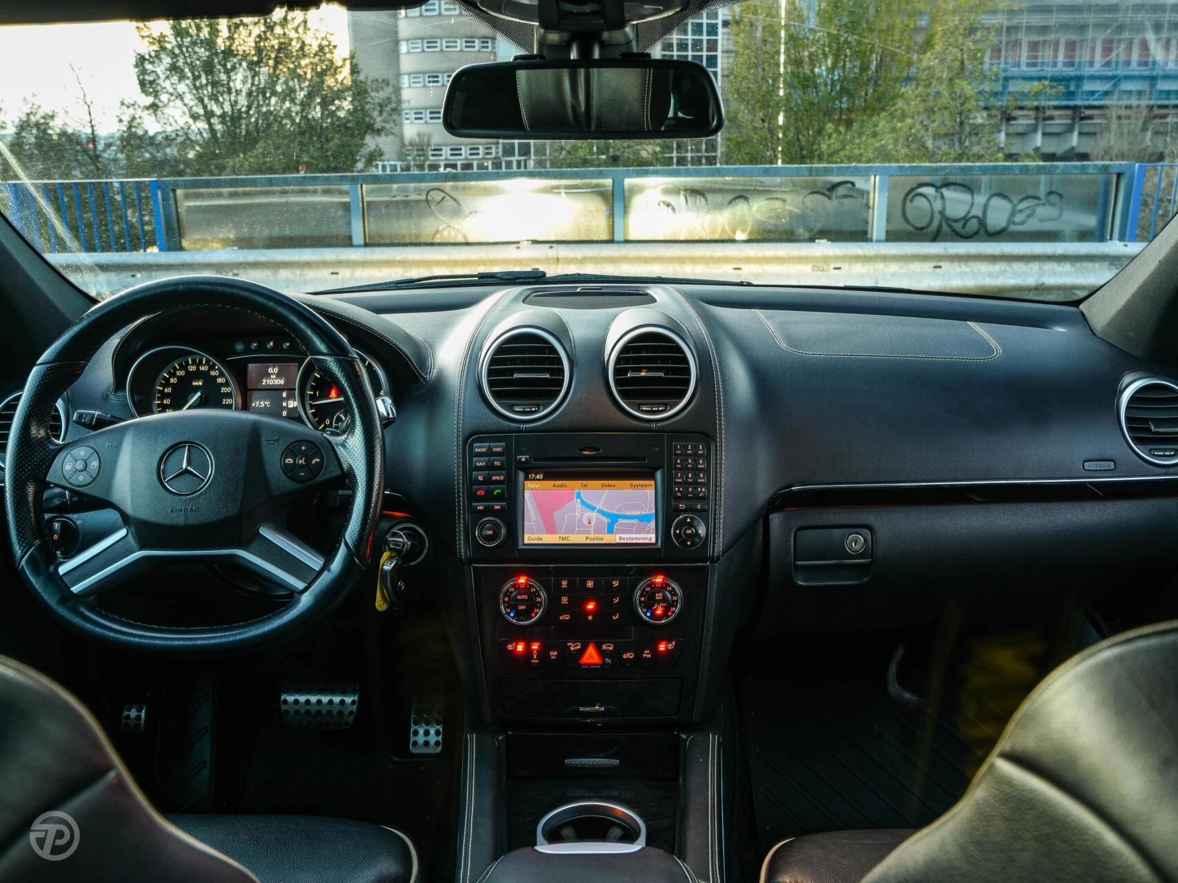 Hoofdafbeelding Mercedes-Benz M-Klasse