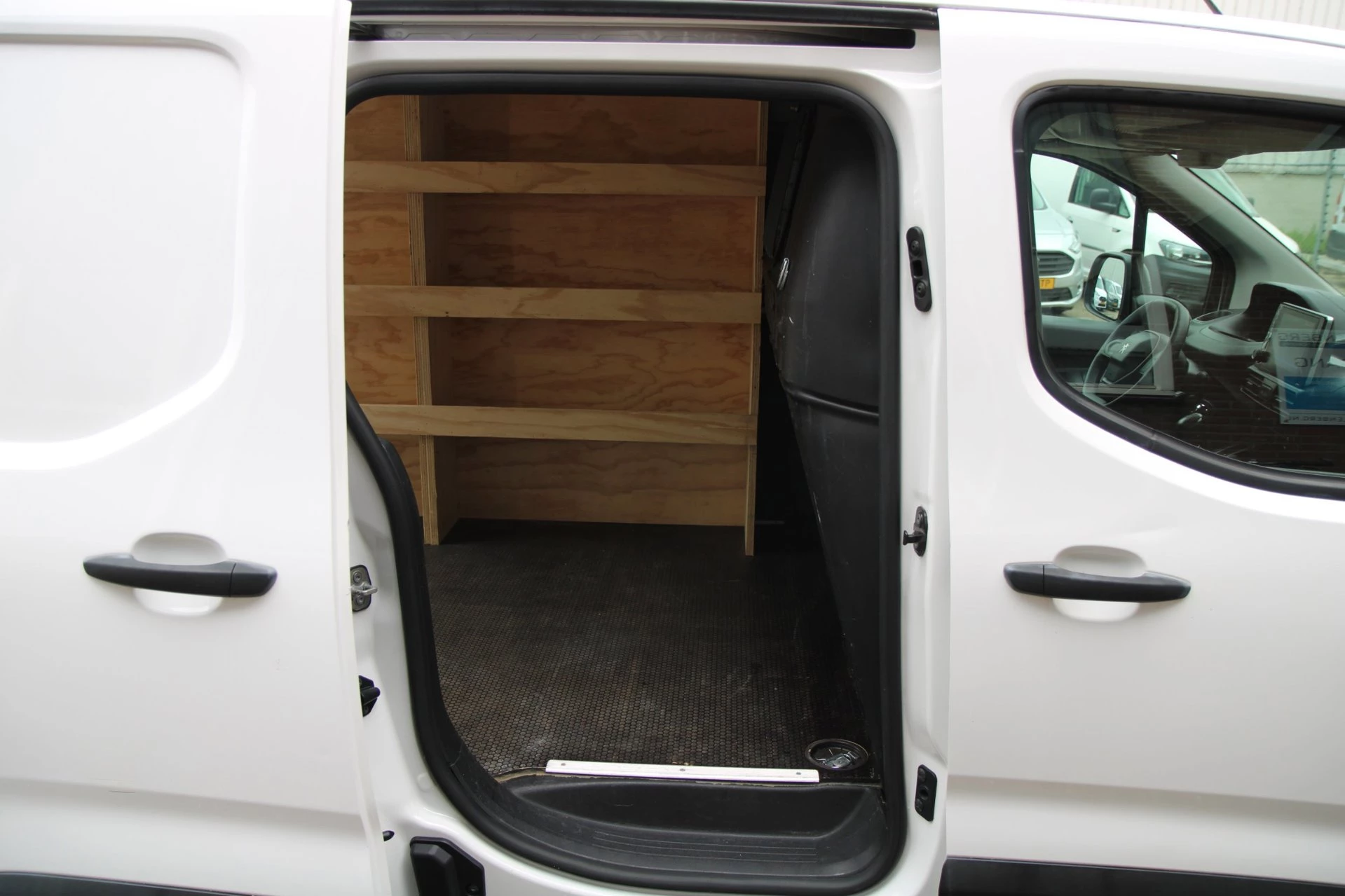 Hoofdafbeelding Peugeot Partner