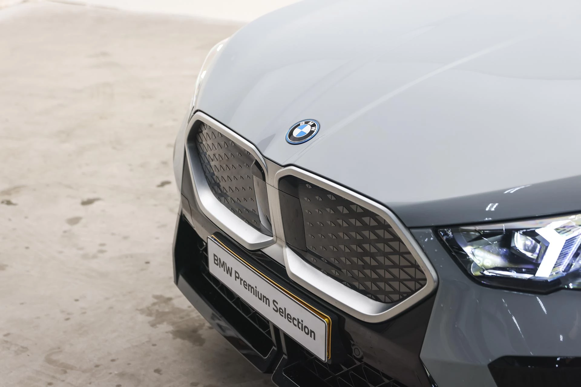 Hoofdafbeelding BMW iX2
