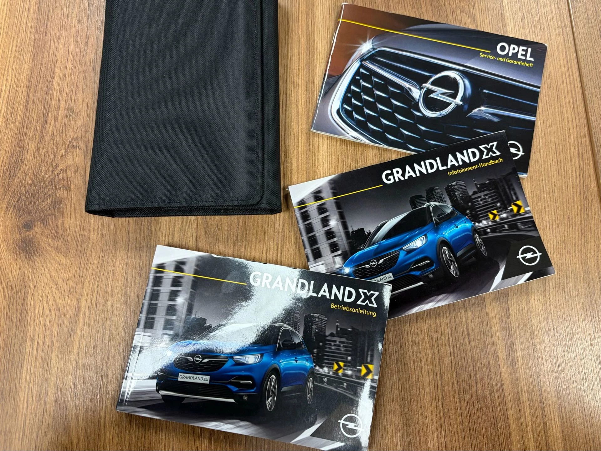 Hoofdafbeelding Opel Grandland X