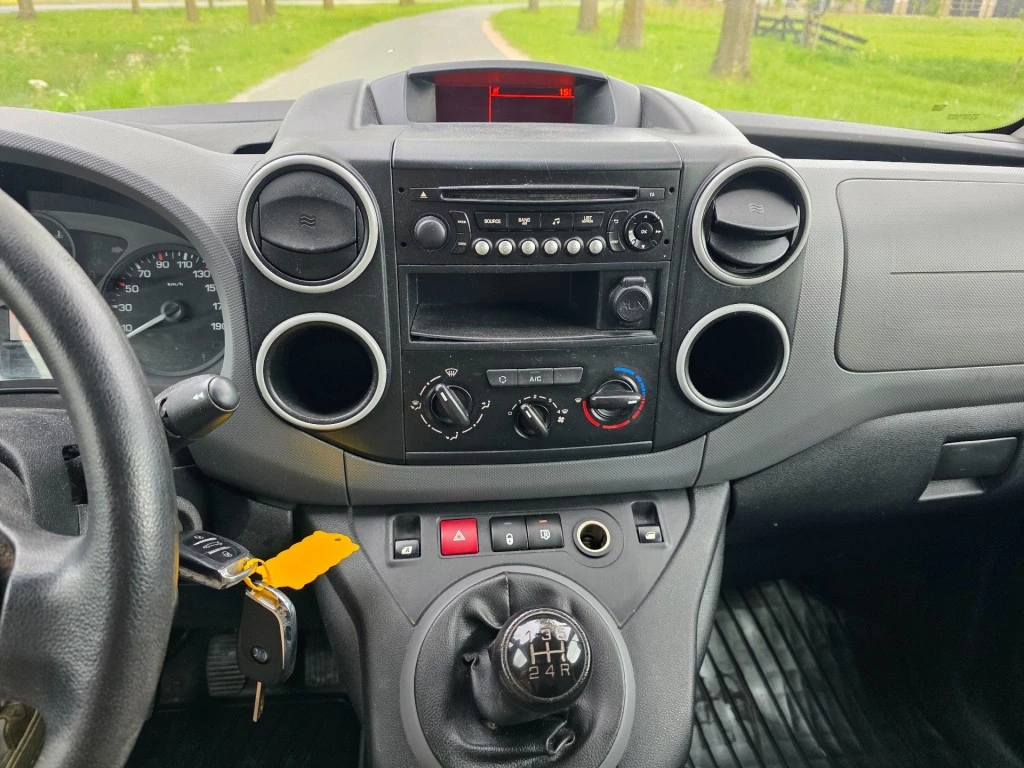 Hoofdafbeelding Peugeot Partner