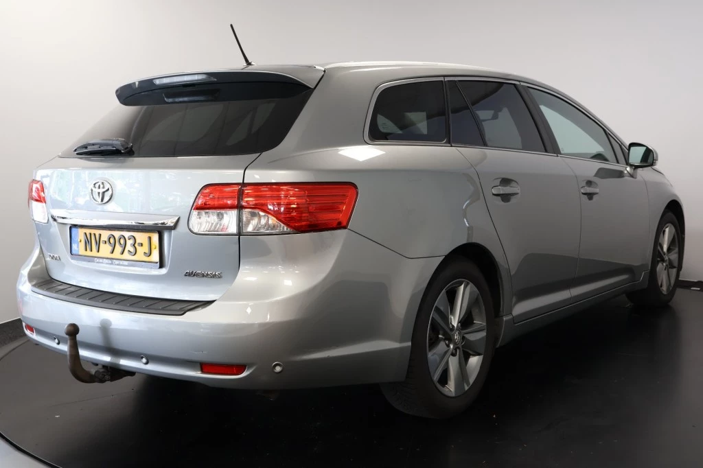 Hoofdafbeelding Toyota Avensis