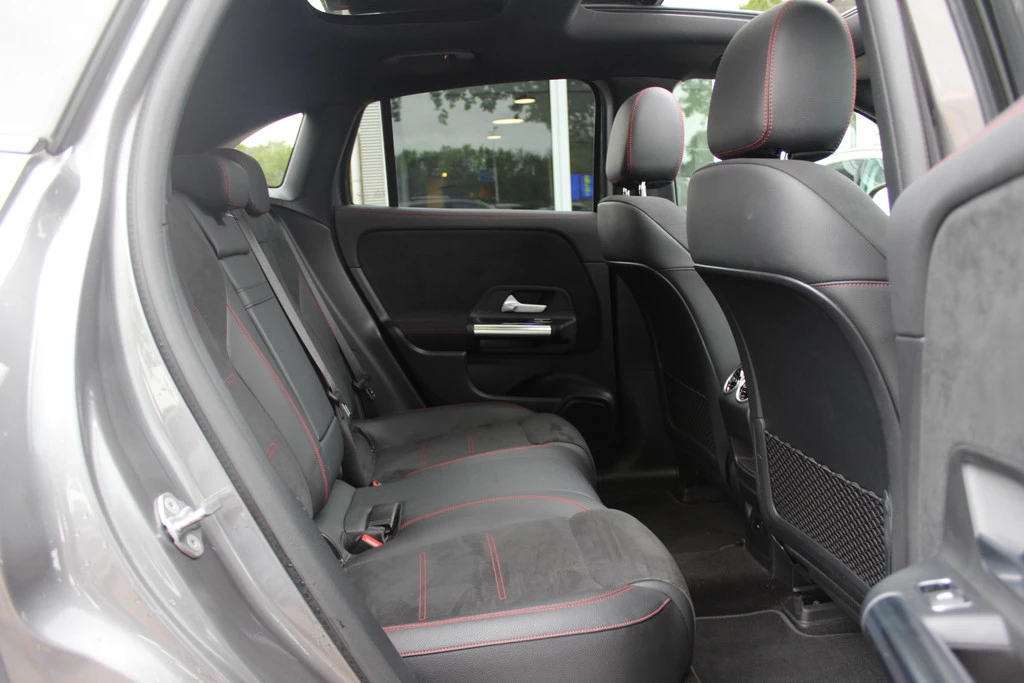 Hoofdafbeelding Mercedes-Benz EQA