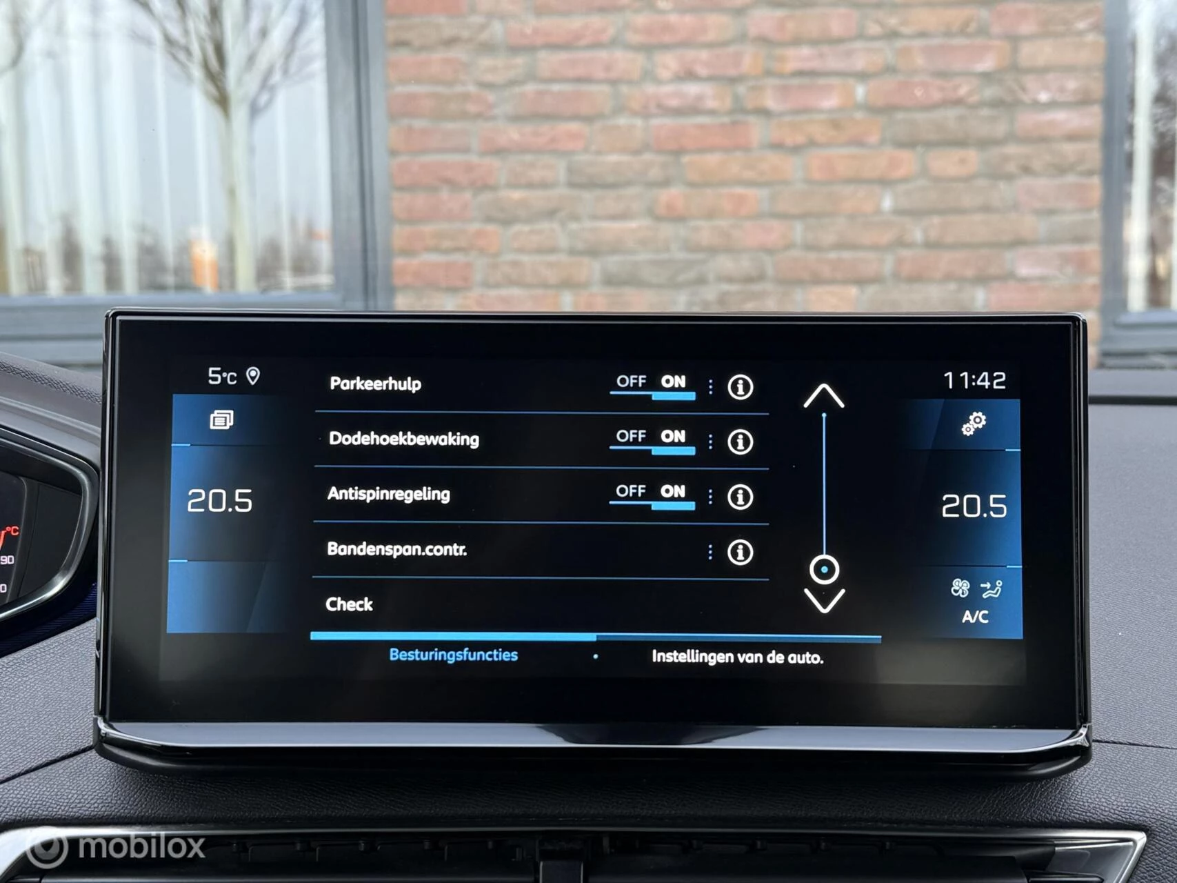 Hoofdafbeelding Peugeot 5008