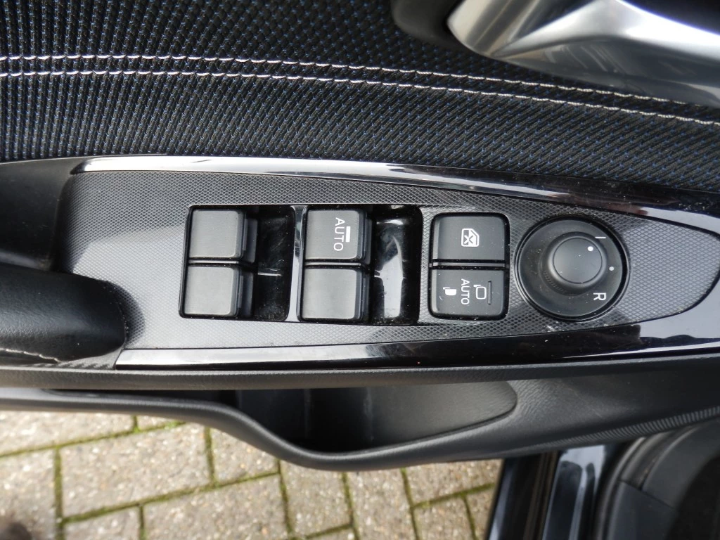 Hoofdafbeelding Mazda 2