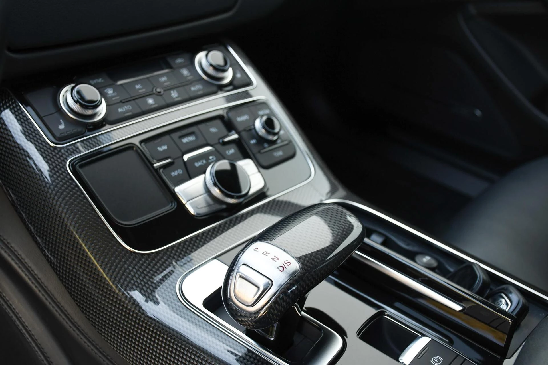 Hoofdafbeelding Audi S8