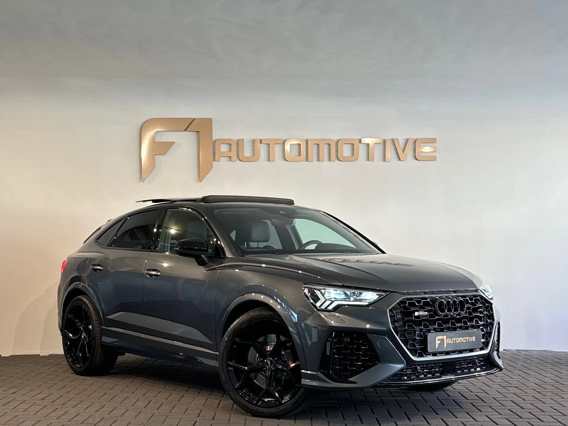 Hoofdafbeelding Audi RSQ3