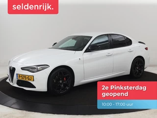 Alfa Romeo Giulia 2.0T Sprint | Leder | Adaptive cruise |  Stoel & stuurverwarming | Trekhaak | Camera | Sportstoelen | Keyless | Carplay | Bi-Xenon | Climate control | Navigatie