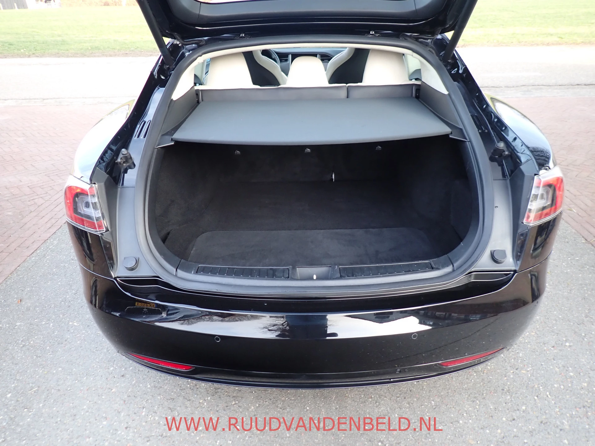 Hoofdafbeelding Tesla Model S