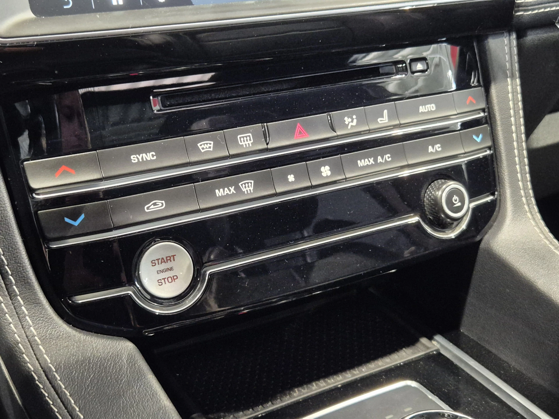 Hoofdafbeelding Jaguar F-PACE