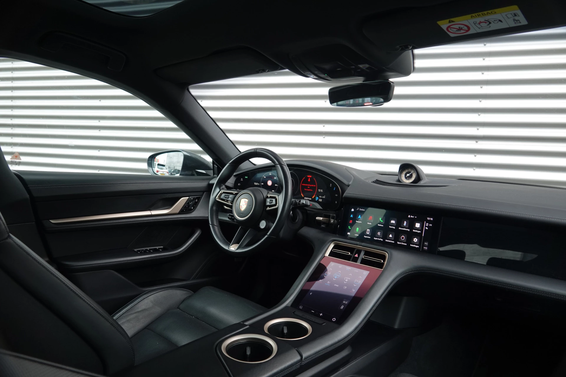 Hoofdafbeelding Porsche Taycan