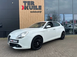 Hoofdafbeelding Alfa Romeo Giulietta Alfa Romeo Giulietta 1.4 T Distinctive / leder / cruise