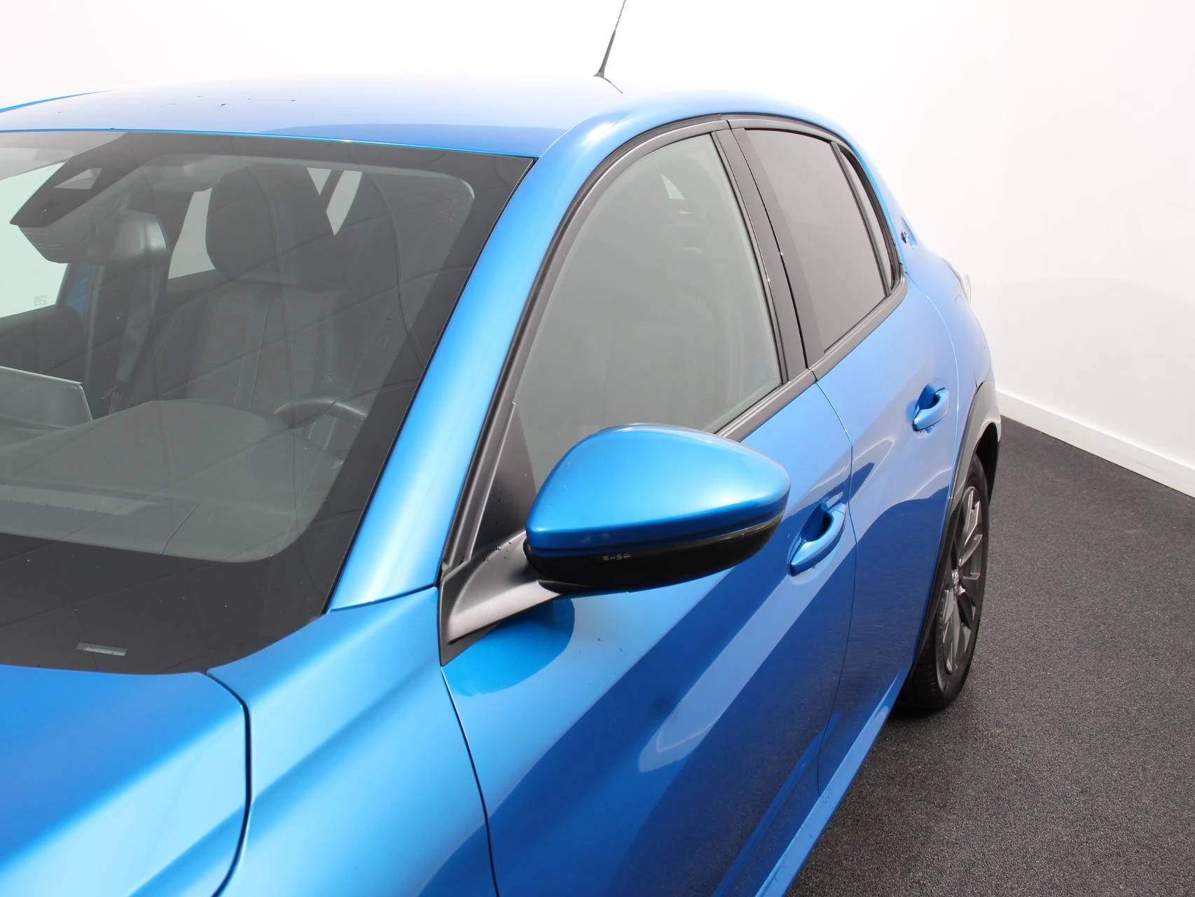 Hoofdafbeelding Peugeot e-208