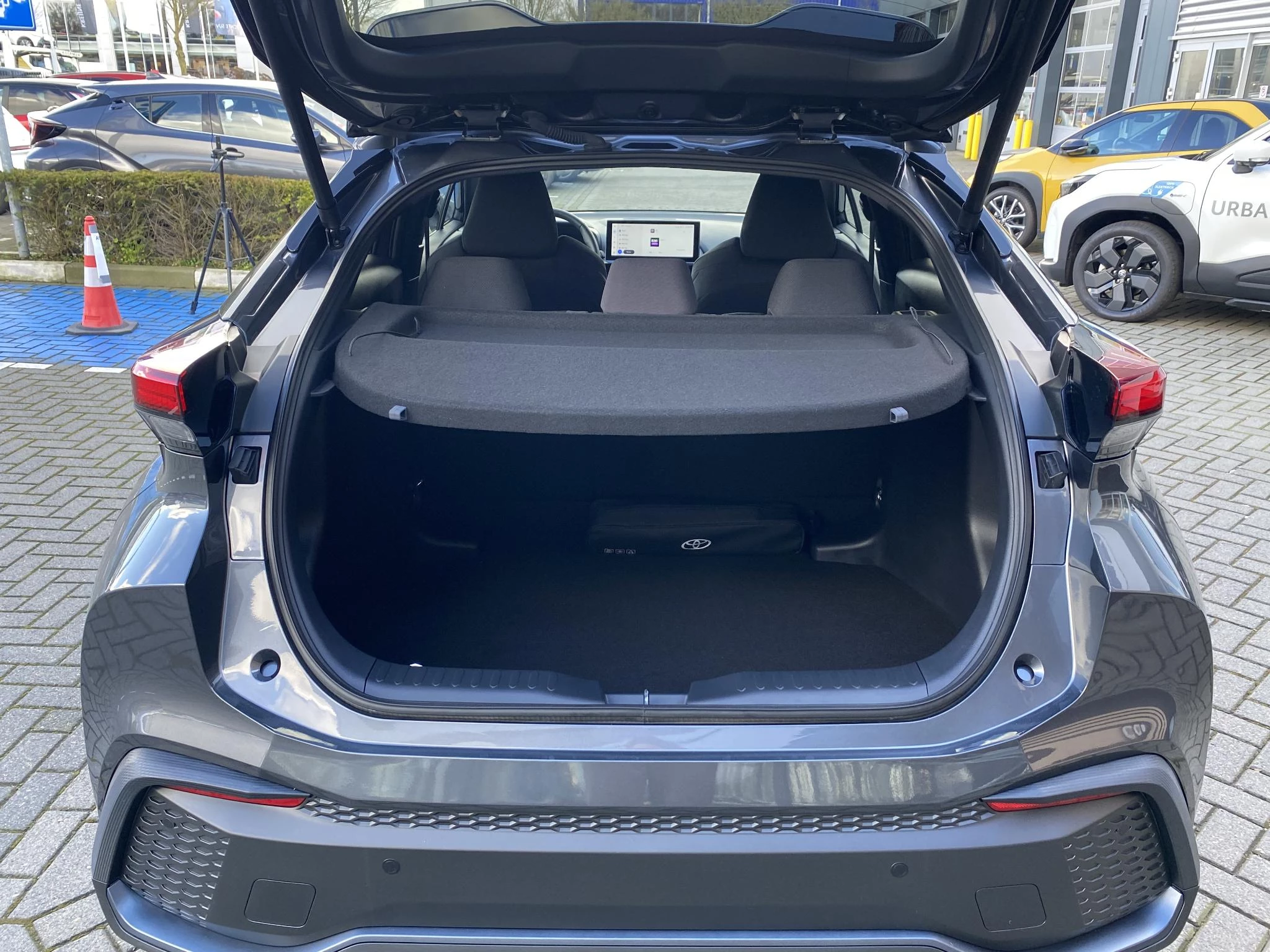 Hoofdafbeelding Toyota C-HR