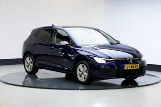 Volkswagen Golf 1.0 eTSI Life Business