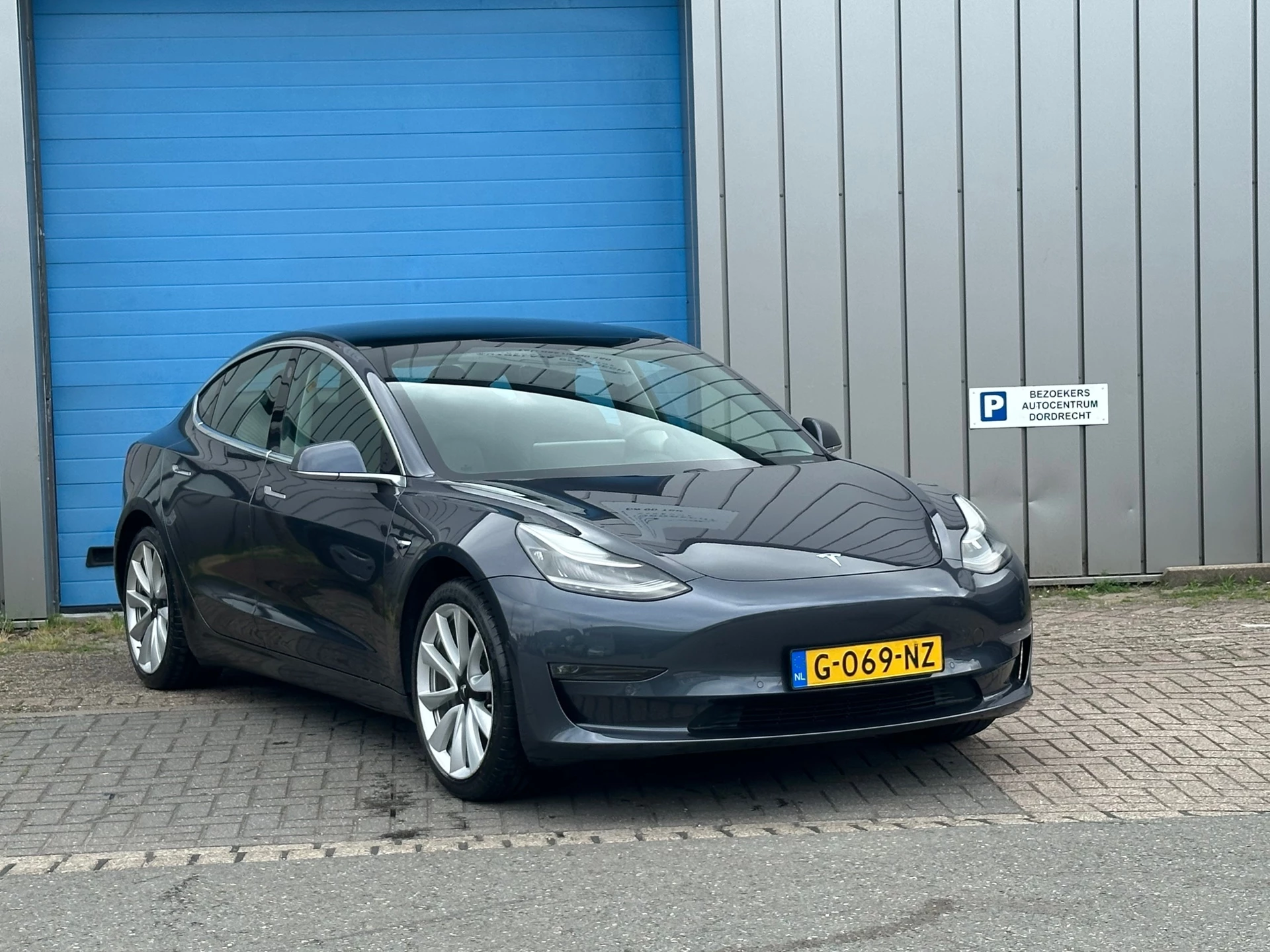 Hoofdafbeelding Tesla Model 3