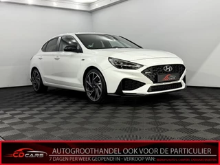 Hyundai i30 1.5 T-GDi MHEV N Line Camera, Navi, Half leder, Winterpakket, Elektrische stoelen, Rijstrook correctie, Keyless start, Cruise control