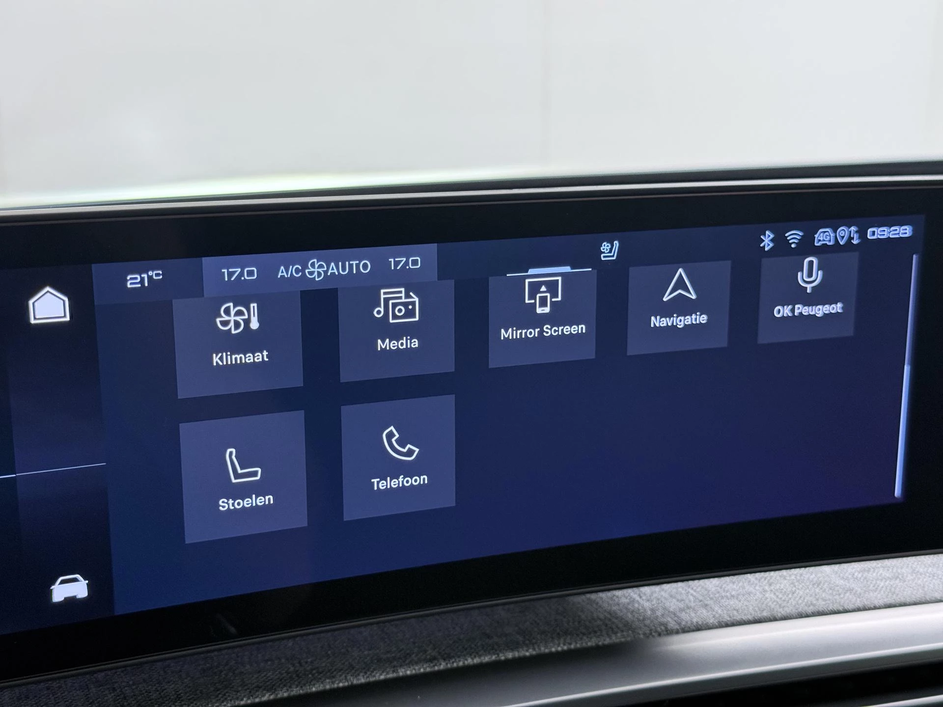 Hoofdafbeelding Peugeot e-5008