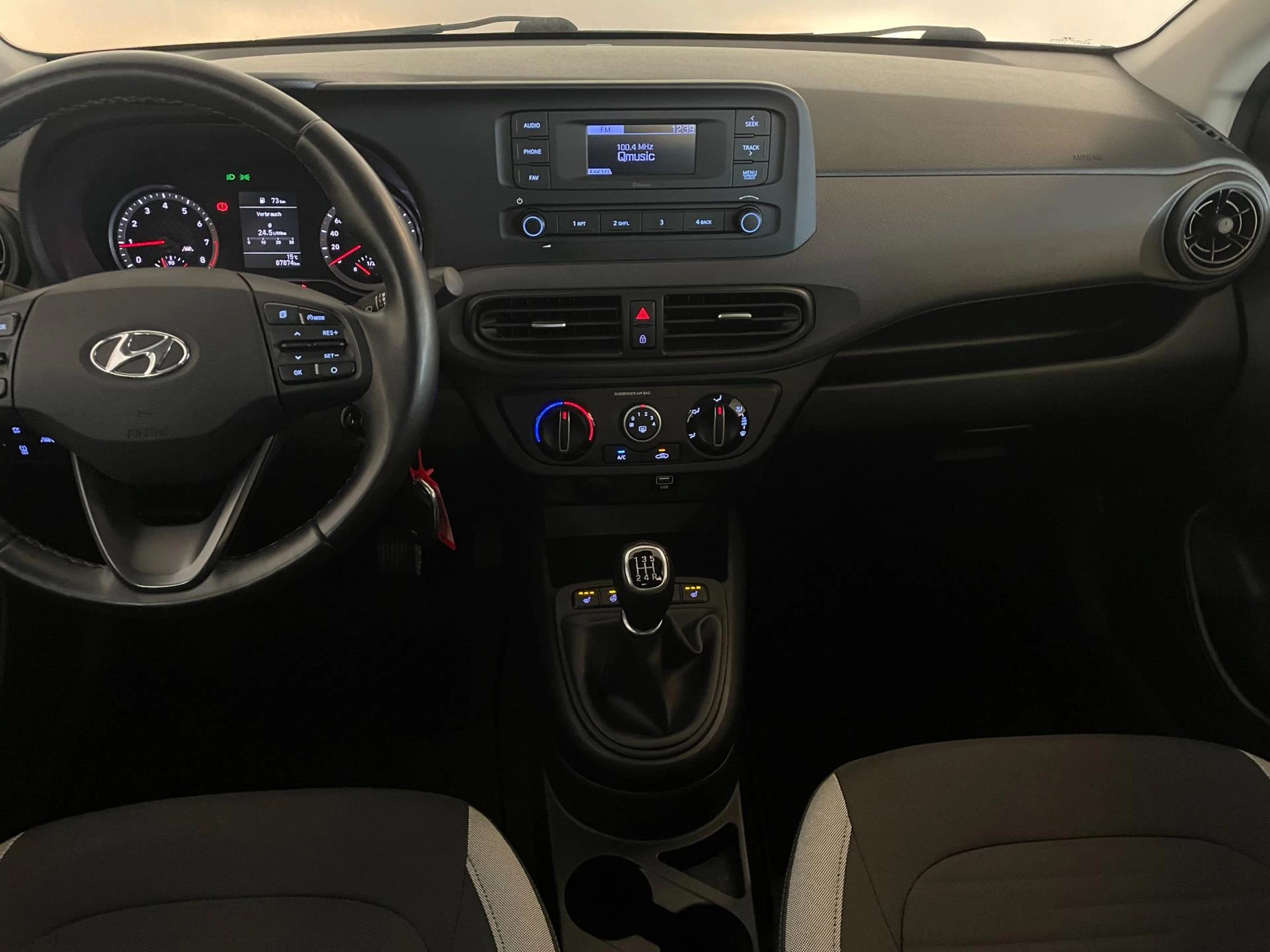 Hoofdafbeelding Hyundai i10