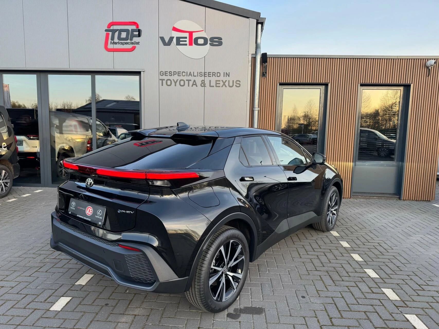 Hoofdafbeelding Toyota C-HR