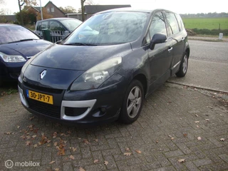 Hoofdafbeelding Renault Scénic Renault Scenic 1.6 Sélection Business