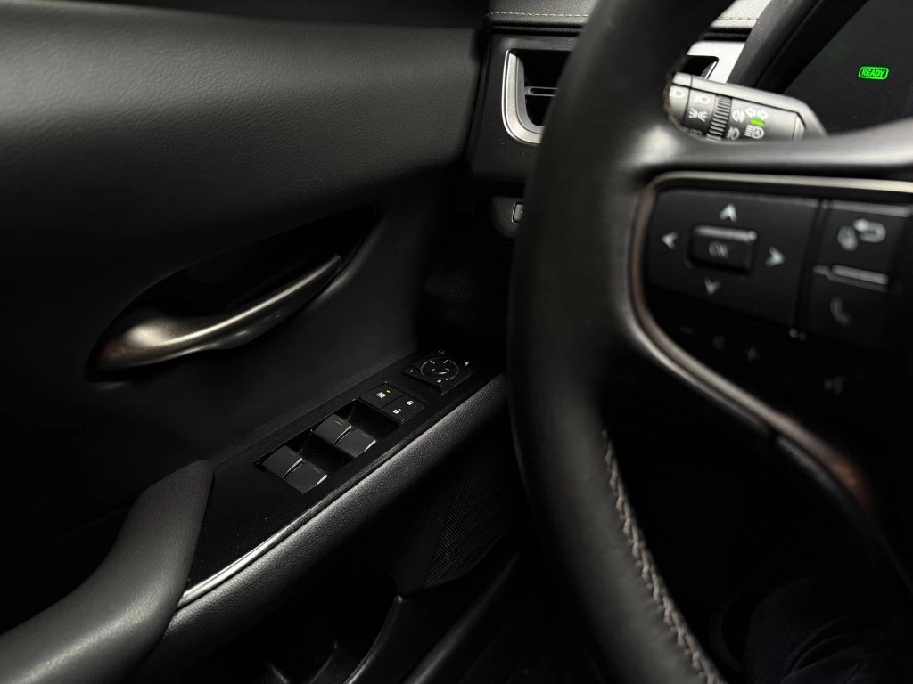 Hoofdafbeelding Lexus UX