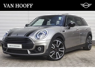 MINI Clubman Cooper Automaat / JCW Trim Pakket / Panoramadak / Achteruitrijcamera / LED / Head-Up / Comfort Access / Park Assistant / Stoelverwarming