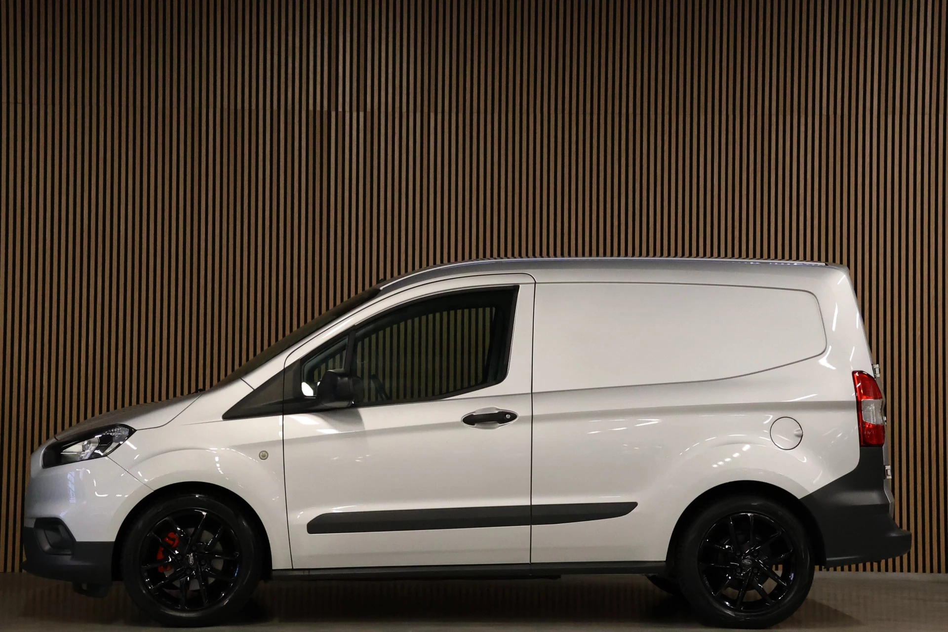 Hoofdafbeelding Ford Transit Courier