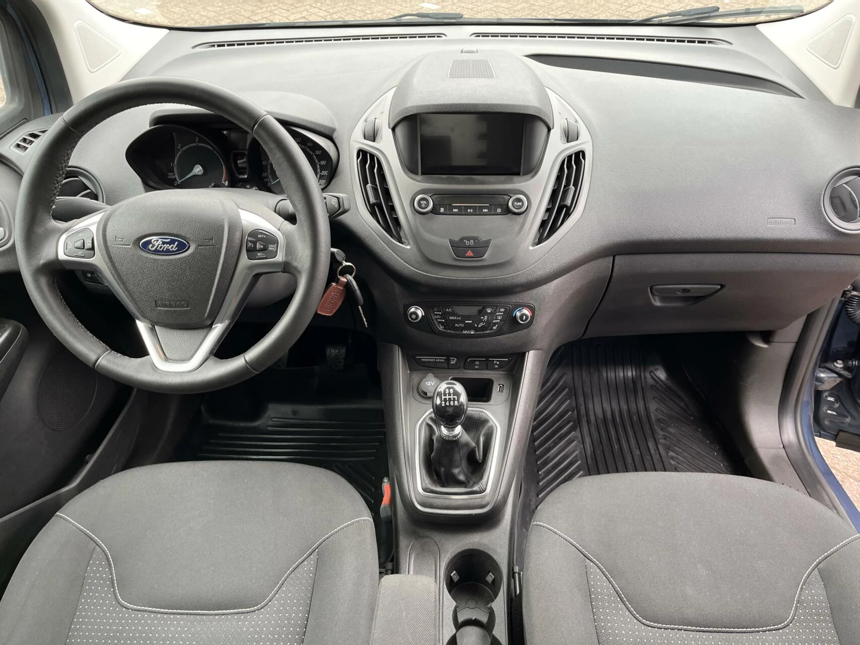 Hoofdafbeelding Ford Transit Courier