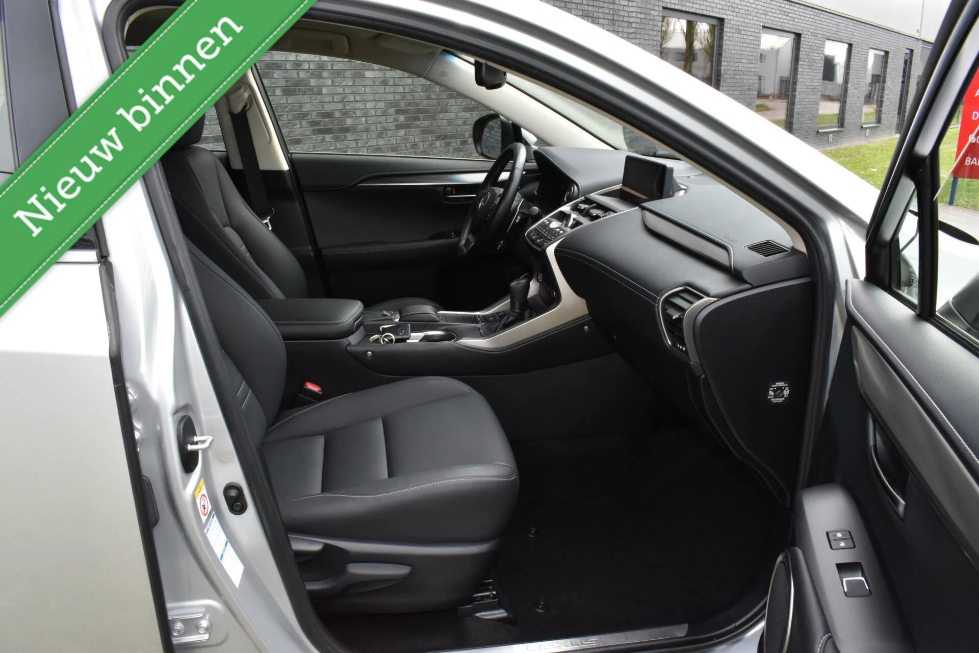 Hoofdafbeelding Lexus NX