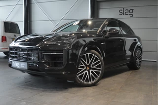 Hoofdafbeelding Porsche Cayenne Porsche Cayenne Coupé 3.0 E-Hybrid Bose pano luchtvering softclose 22 inch !!