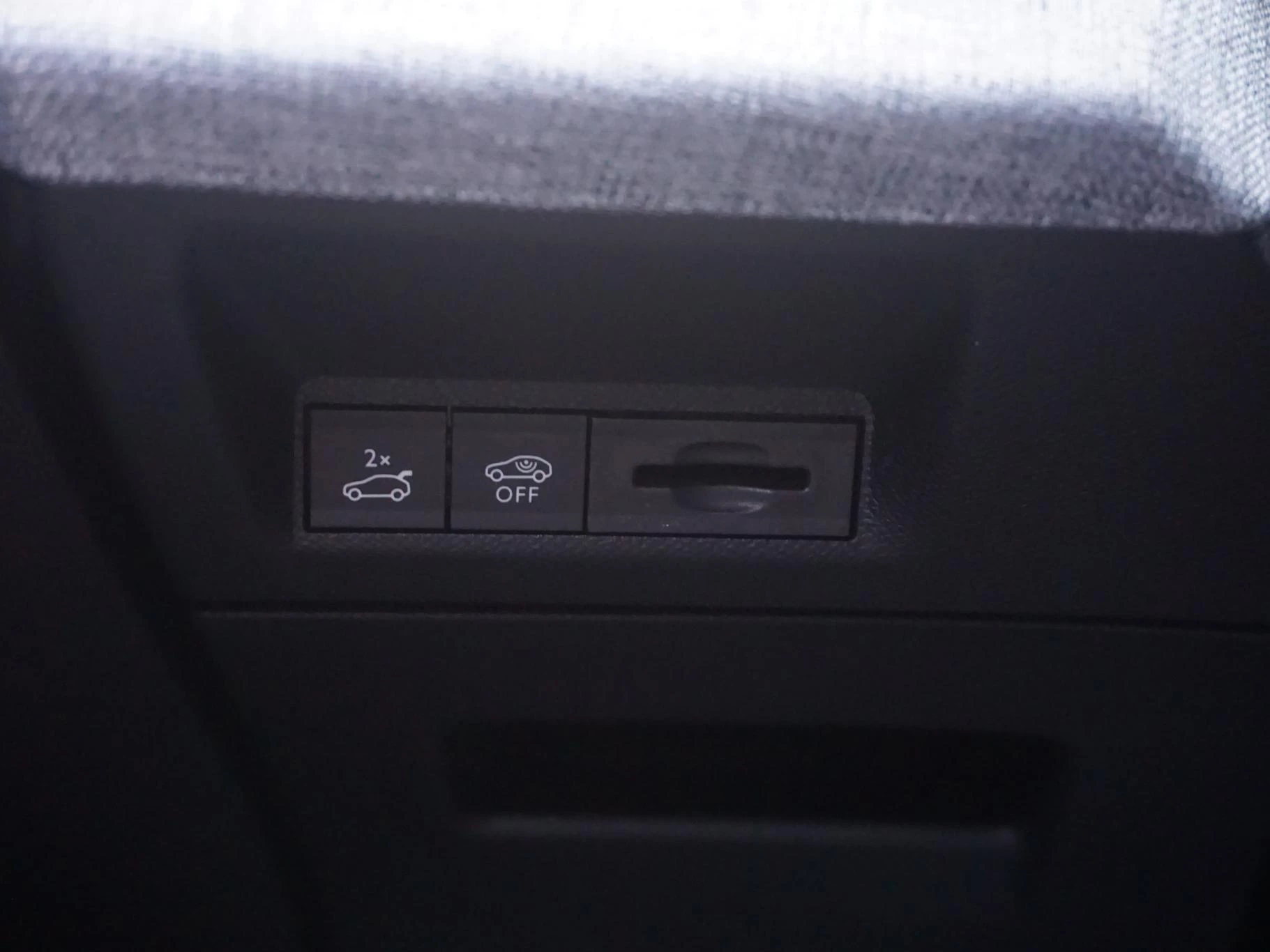 Hoofdafbeelding Peugeot e-5008