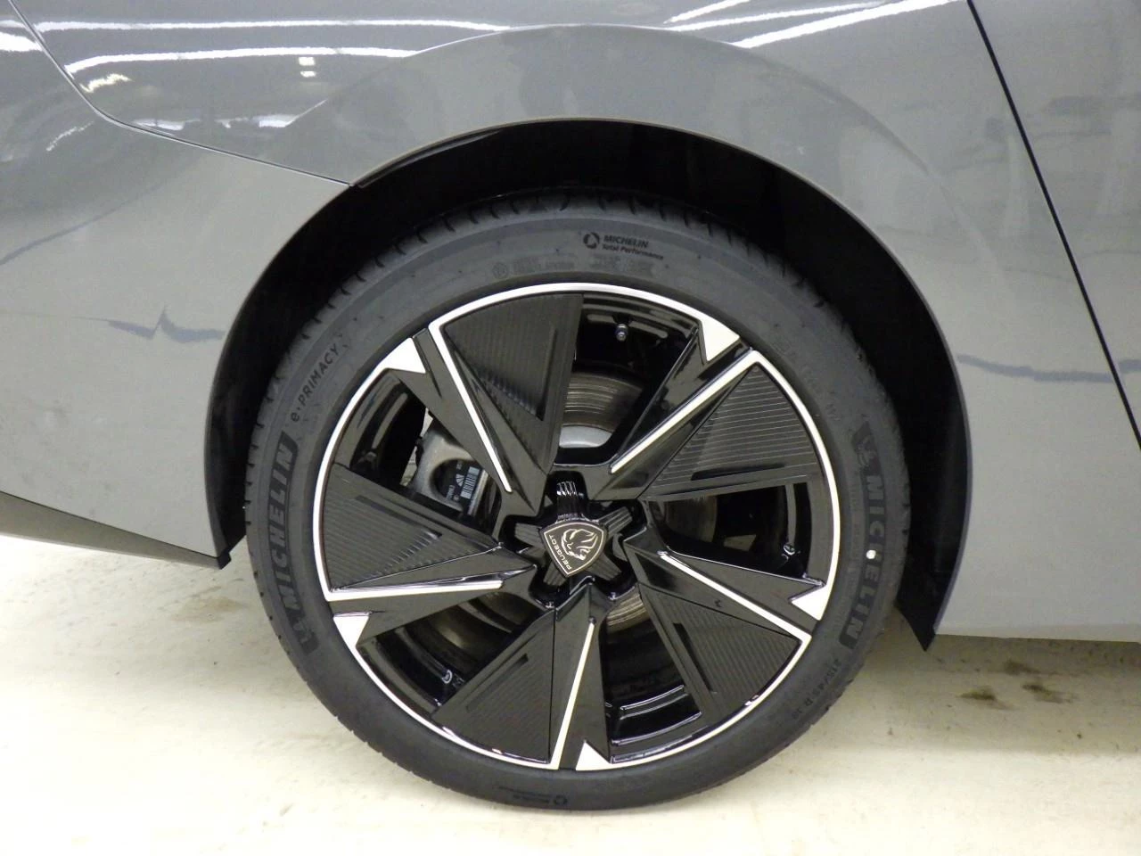 Hoofdafbeelding Peugeot e-308