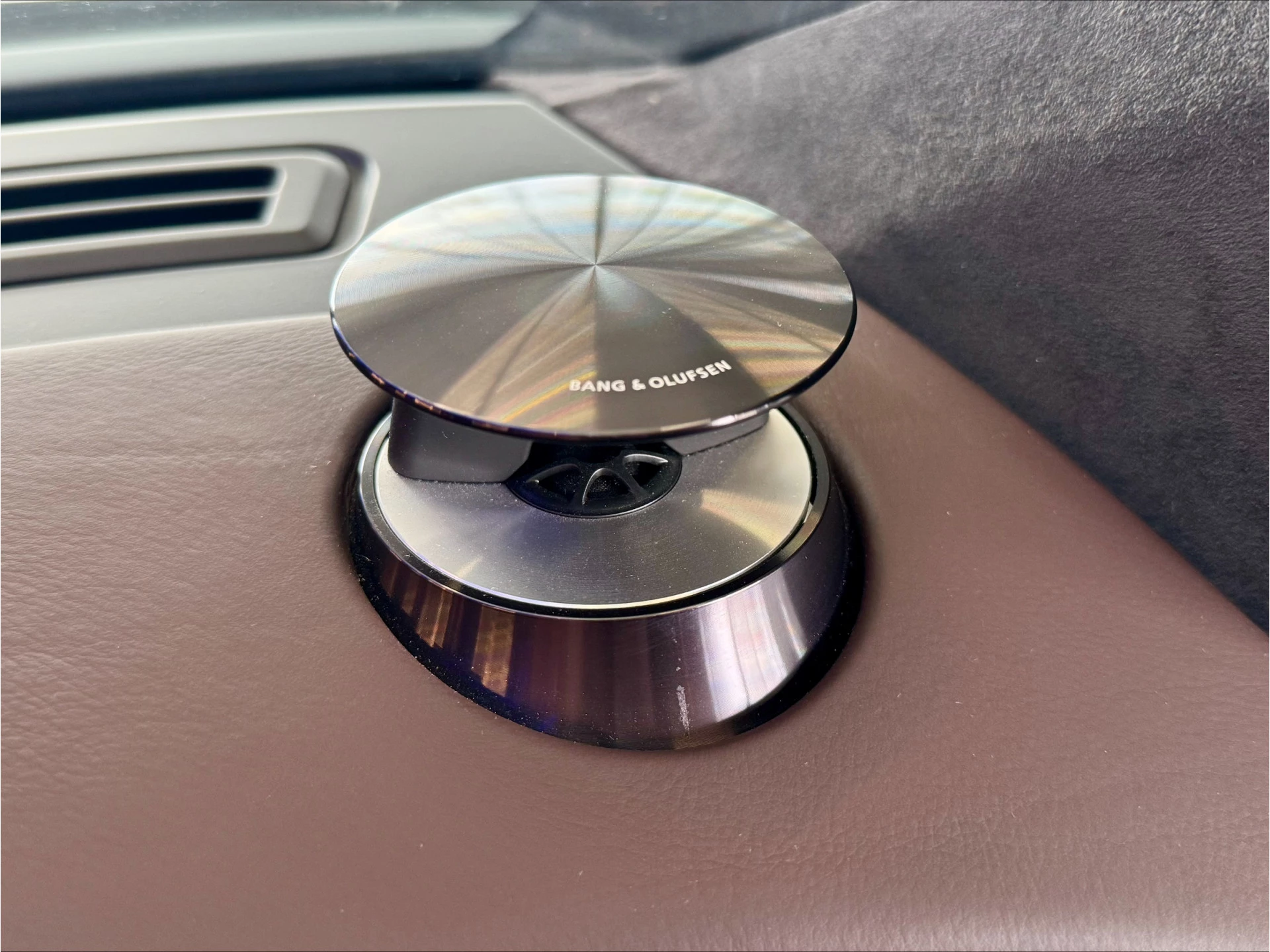 Hoofdafbeelding Aston Martin V12 Virage