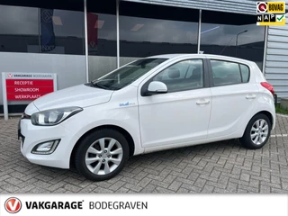 Hoofdafbeelding Hyundai i20 Hyundai I20 1.2i i-Deal / navigatie / cruise control