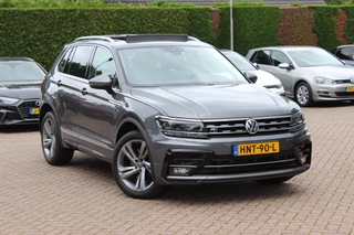 Volkswagen Tiguan 2.0 TSI 4Motion Highline / Trekhaak / Panoramadak / Camera / Head-up / Virtual Cockpit / CarPlay / 19'' / Stuur+Stoelverwarming / Dodehoek / DAB / ACC / Stoelmassage