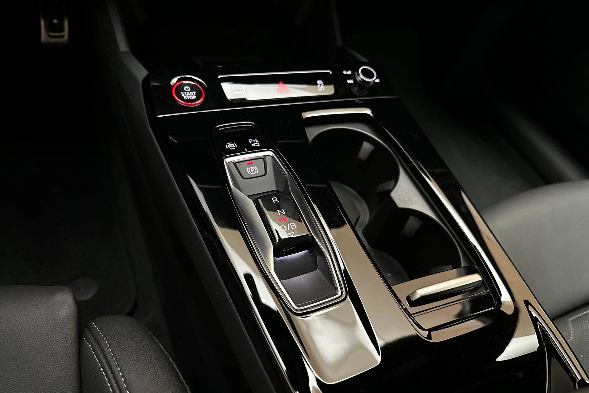 Hoofdafbeelding Audi S6 Avant e-tron