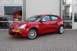 Alfa Romeo Giulietta 1.4 T IMPRESSION/ORG.NL/GEDOCUMENTEERD/ROSSO.ALFA