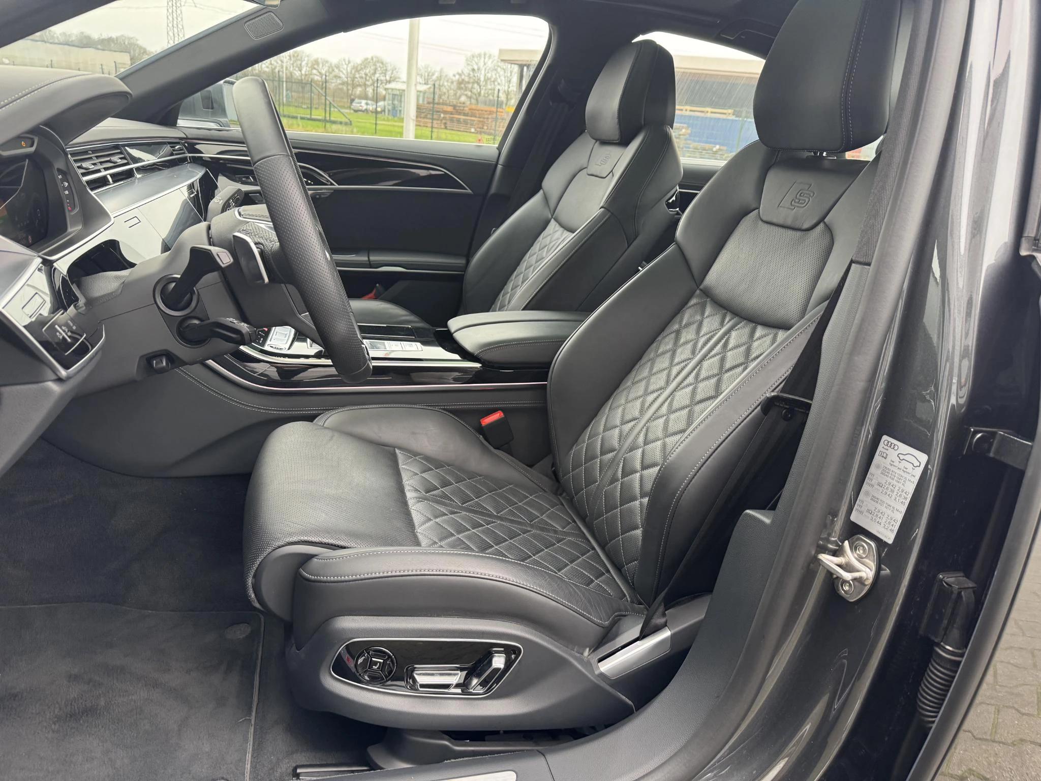 Hoofdafbeelding Audi A8